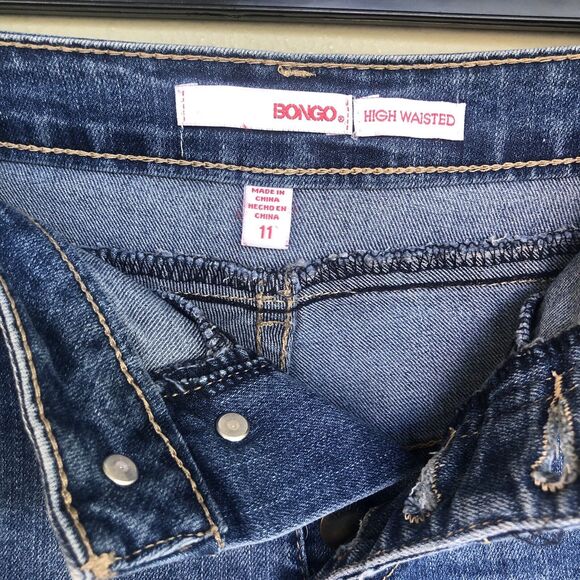 Bongo Shorts Women 11 High Rise Distressed Denim 3” Button Fly 90s Y2K VTG - Picture 4 of 8